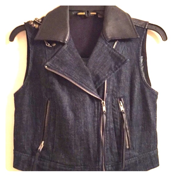 Very Sharp Princess Vera Wang Deco w/ Bling Vest. GORGEOUS VEST - Picture 1 of 7